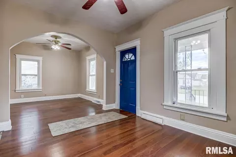 407 W Mason St, Springfield, IL 62702 photo 3