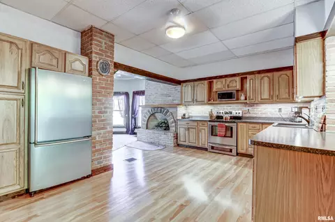 207 E Hargrave St, Athens, IL 62613 photo 21