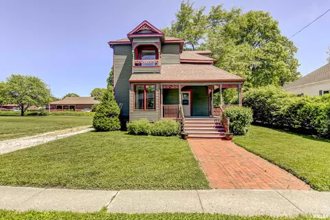 207 E Hargrave St, Athens, IL 62613 photo 6