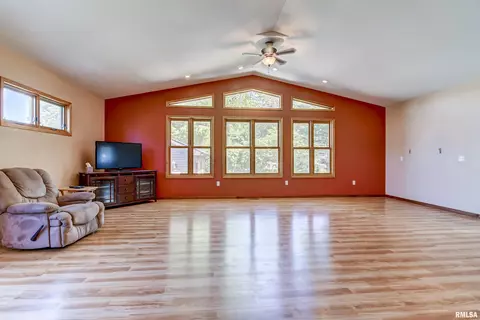 207 E Hargrave St, Athens, IL 62613 photo 30