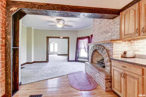 207 E Hargrave St, Athens, IL 62613 photo 18