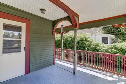 207 E Hargrave St, Athens, IL 62613 photo 9