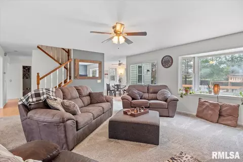 1528 Devonwood Dr, Springfield, IL 62704 photo 9