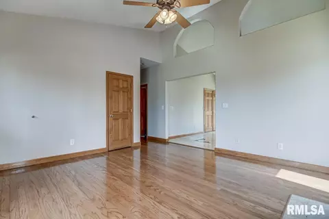 4120 S 2nd St, Springfield, IL 62703 photo 4