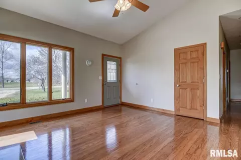 4120 S 2nd St, Springfield, IL 62703 photo 5