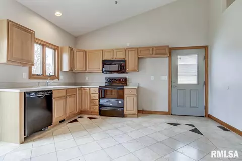 4120 S 2nd St, Springfield, IL 62703 photo 6