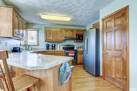 4000 Eagle Wing Rd, Springfield, IL 62711 photo 16