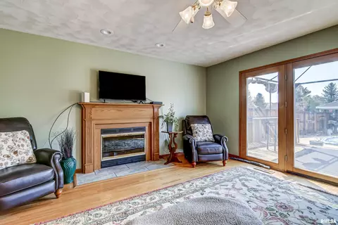 4000 Eagle Wing Rd, Springfield, IL 62711 photo 15