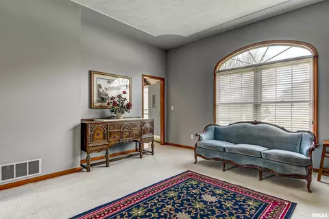 4000 Eagle Wing Rd, Springfield, IL 62711 photo 9