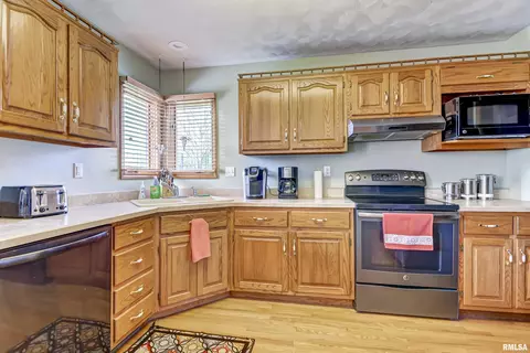 4000 Eagle Wing Rd, Springfield, IL 62711 photo 21