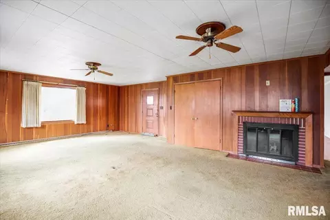 2131 Cherry Rd, Springfield, IL 62704 photo 4