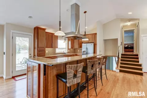 29 S Hazel Dell Ln, Springfield, IL 62712 photo 9