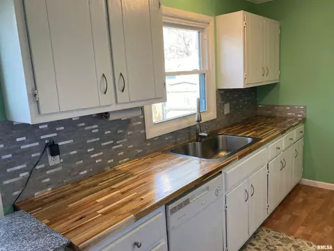 3509 Ivanhoe Dr, Springfield, IL 62703 photo 9
