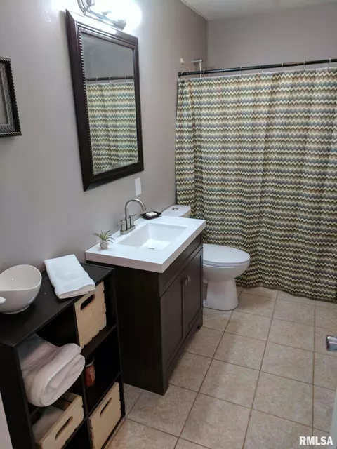 423 N Stephen Ave, Springfield, IL 62702 photo 3