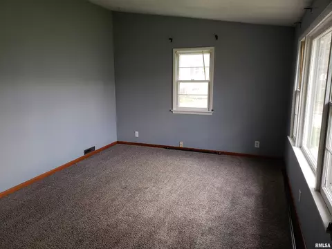 637 N Stephens Ave, Springfield, IL 62702 photo 4