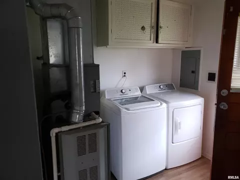 637 N Stephens Ave, Springfield, IL 62702 photo 3