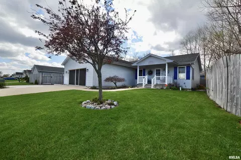 825 Knoll Pointe Pl, Springfield, IL 62703 photo 3