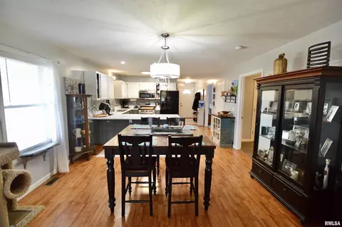 825 Knoll Pointe Pl, Springfield, IL 62703 photo 9