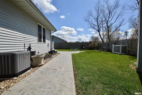 825 Knoll Pointe Pl, Springfield, IL 62703 photo 30