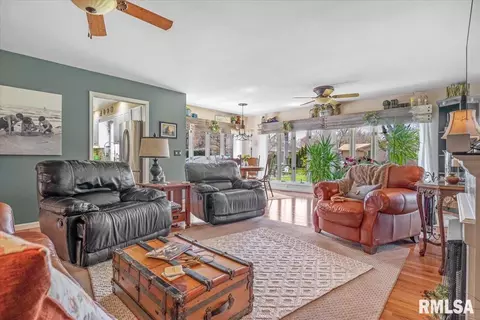 19 Pinehurst Dr, Springfield, IL 62704 photo 6