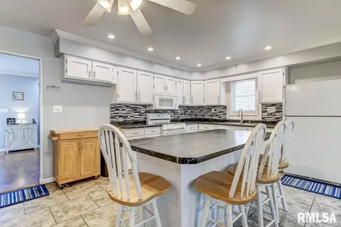 1812 Fairfield Dr, Springfield, IL 62702 photo 13