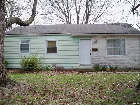 1306 Johnson Ln, Springfield, IL 62702 photo 1