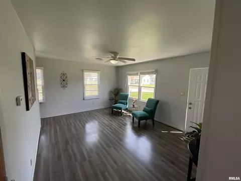 2327 Ramsey Ave, Springfield, IL 62702 photo 4