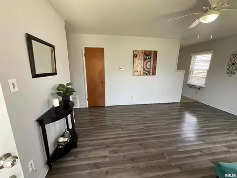 2327 Ramsey Ave, Springfield, IL 62702 photo 3