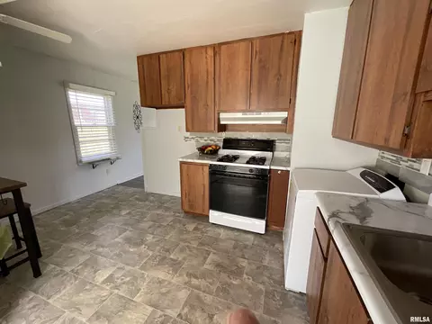 2327 Ramsey Ave, Springfield, IL 62702 photo 7