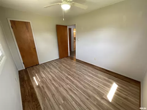 2327 Ramsey Ave, Springfield, IL 62702 photo 12