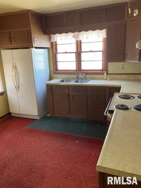 2211 S 14th St, Springfield, IL 62703 photo 4