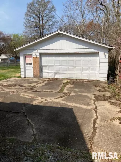 2211 S 14th St, Springfield, IL 62703 photo 7