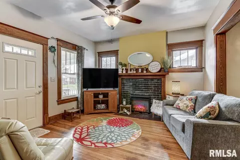 2118 S 4th St, Springfield, IL 62703 photo 5