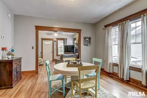2118 S 4th St, Springfield, IL 62703 photo 8