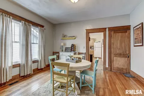 2118 S 4th St, Springfield, IL 62703 photo 7