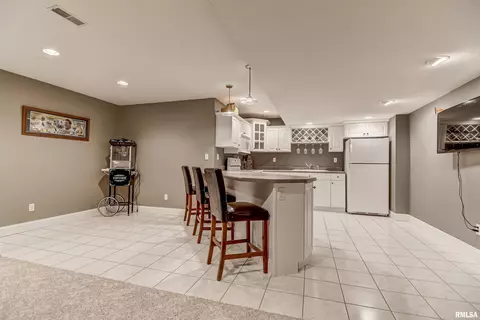 2406 Hampton Dr, Chatham, IL 62629 photo 38