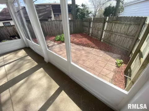 26 Walnut Street Ct, Springfield, IL 62704 photo 9