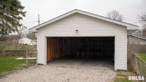 724 N Milton Ave, Springfield, IL 62702 photo 3