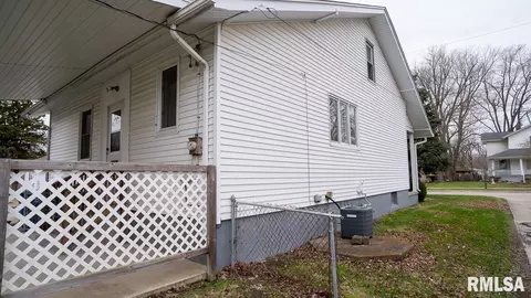 724 N Milton Ave, Springfield, IL 62702 photo 10