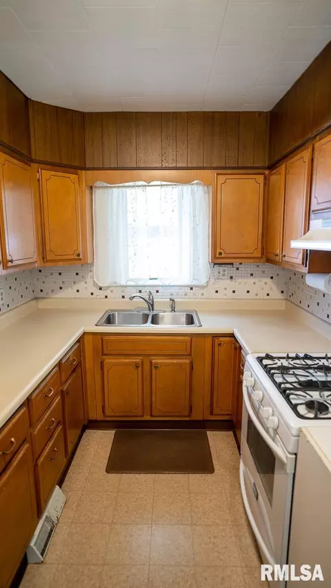 724 N Milton Ave, Springfield, IL 62702 photo 14