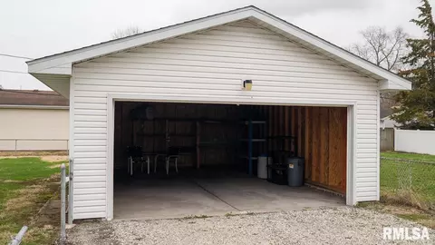 724 N Milton Ave, Springfield, IL 62702 photo 2