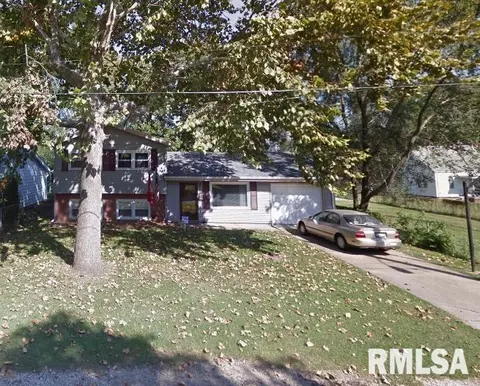 817 Thoma Ave, Springfield, IL 62702 photo 1