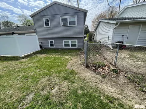 817 Thoma Ave, Springfield, IL 62702 photo 12