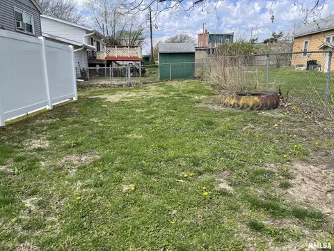 817 Thoma Ave, Springfield, IL 62702 photo 8