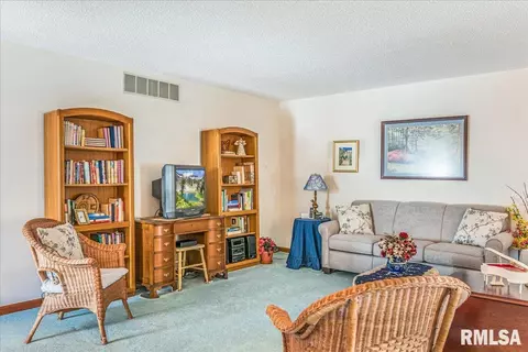 104 Calvin Ave, Springfield, IL 62704 photo 5