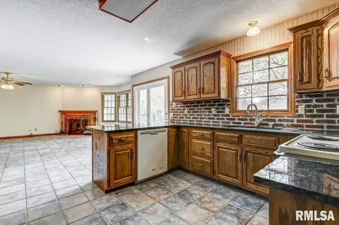3912 Eagle Wing Rd, Springfield, IL 62711 photo 10