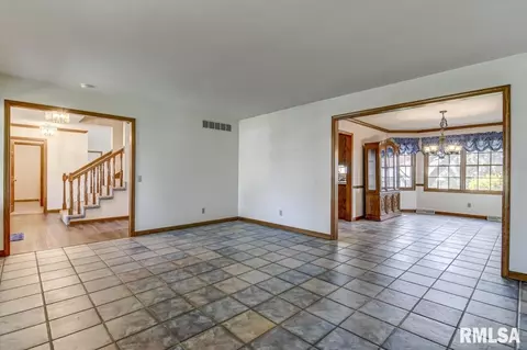 3912 Eagle Wing Rd, Springfield, IL 62711 photo 5