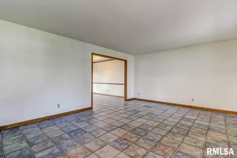3912 Eagle Wing Rd, Springfield, IL 62711 photo 7