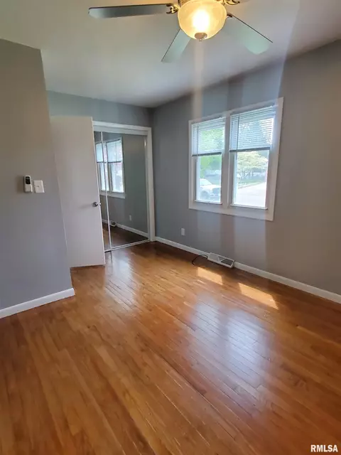 2305 Dunwich Dr, Springfield, IL 62702 photo 8