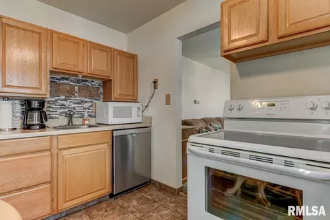 1701 N 20th St, Springfield, IL 62702 photo 7